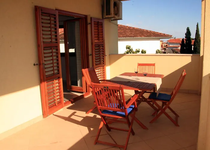 Mata Apartments