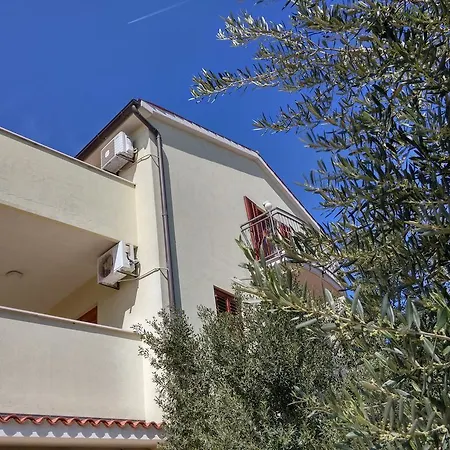 Mata Apartments Premantura Exterior photo
